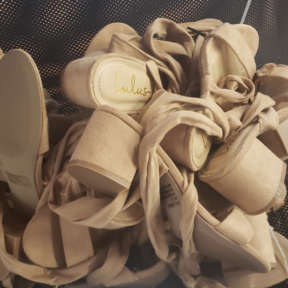 Lulus Alta Suede Lace Up Heels NEW - Picture 3 of 3